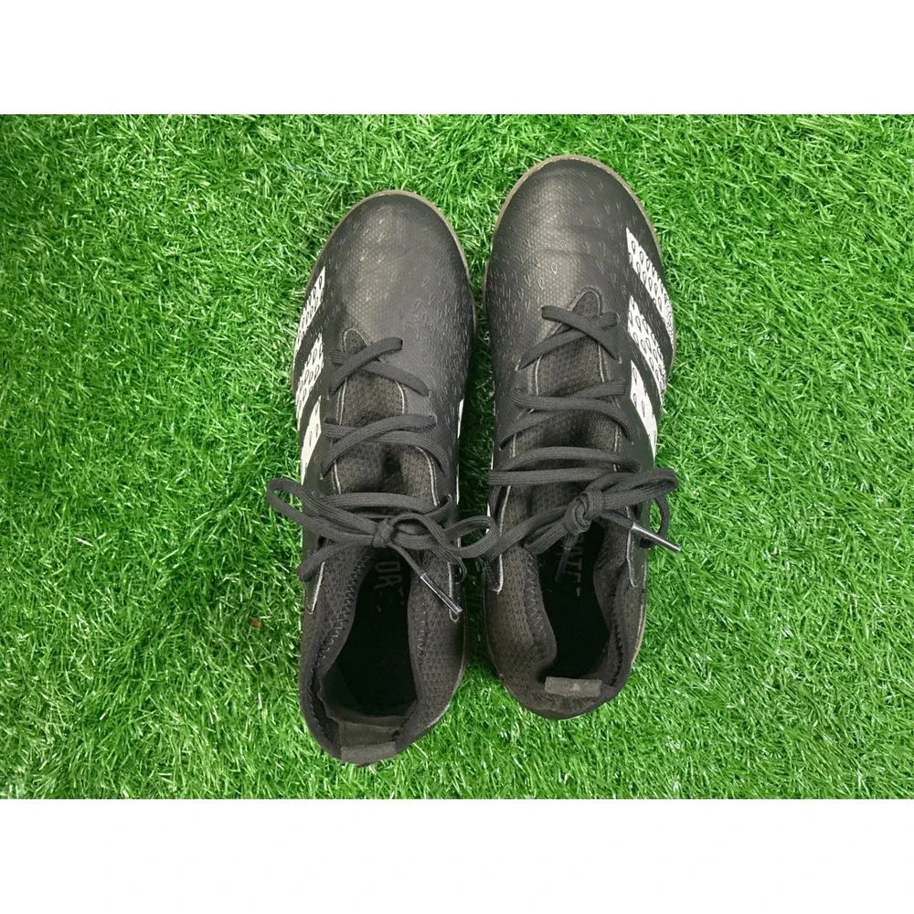 Adidas Predator Freak .3 Indoor Soccer Shoes Black White FY1033 Kids Size 3.5Y